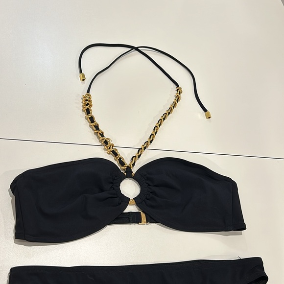 Classic Michael Kors bikini with gold chain intertwined into the straps. 14 - Picture 2 of 15